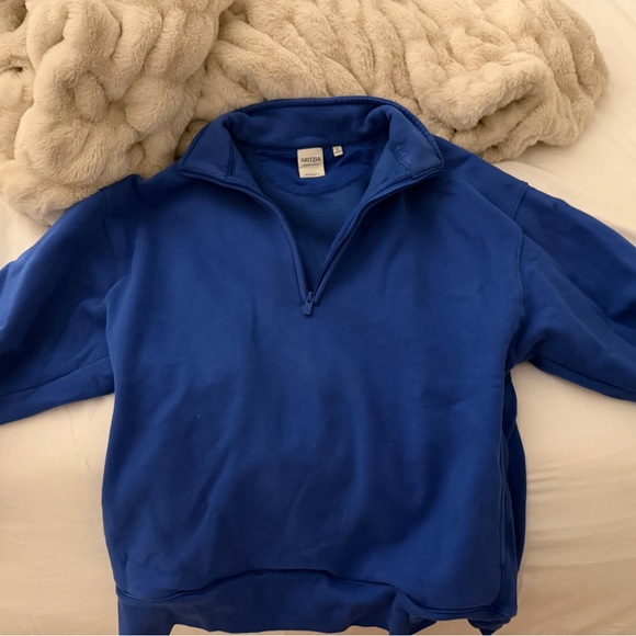 Aritzia Tops - Aritzia 1/4 zip Blue sweatshirt